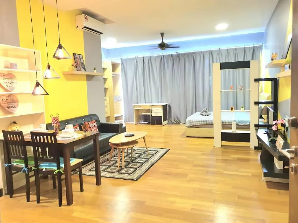 Apartment Regalia Suites Klcc View Rooftop Infinity Pool By Angkasa Homes Kuala Lumpur