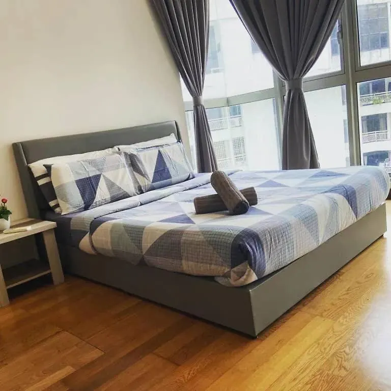Regalia Suites Klcc View Rooftop Infinity Pool By Angkasa Homes Kuala Lumpur Apartment