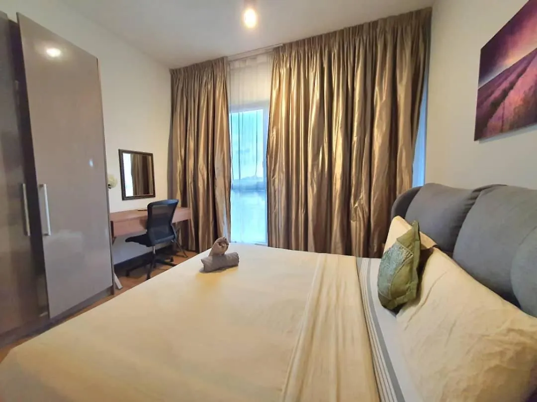 Regalia Suites Klcc View Rooftop Infinity Pool By Angkasa Homes Kuala Lumpur Apartment