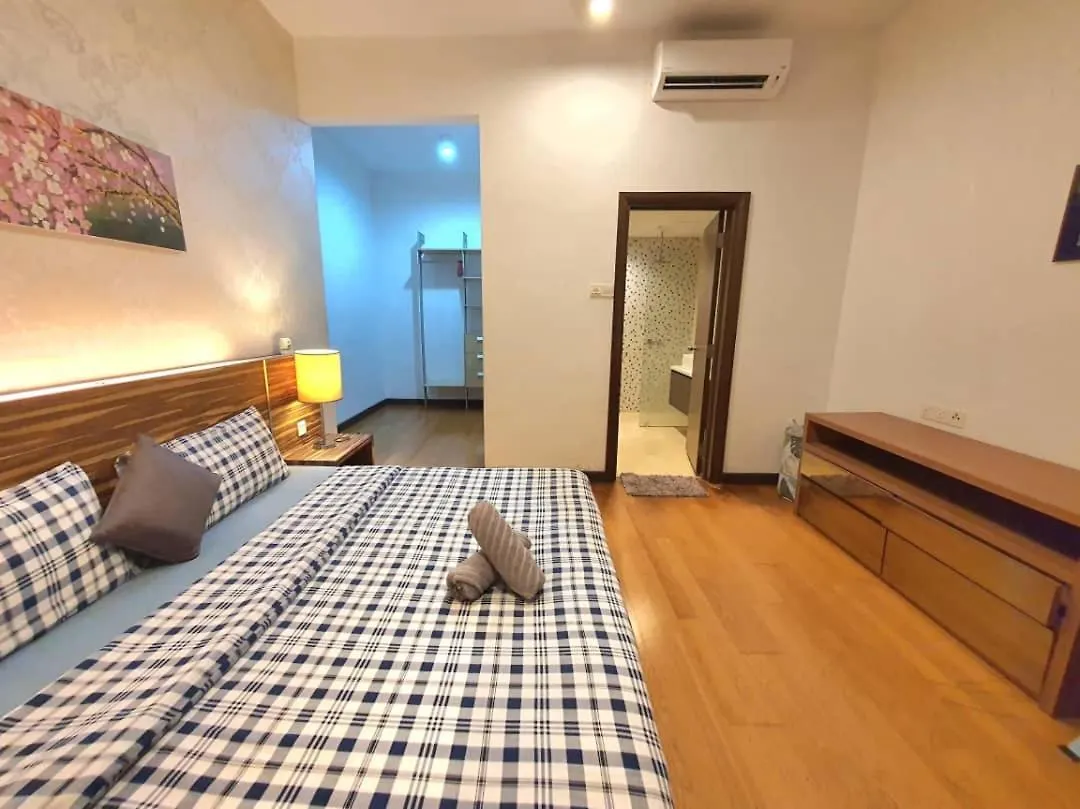 Regalia Suites Klcc View Rooftop Infinity Pool By Angkasa Homes Kuala Lumpur