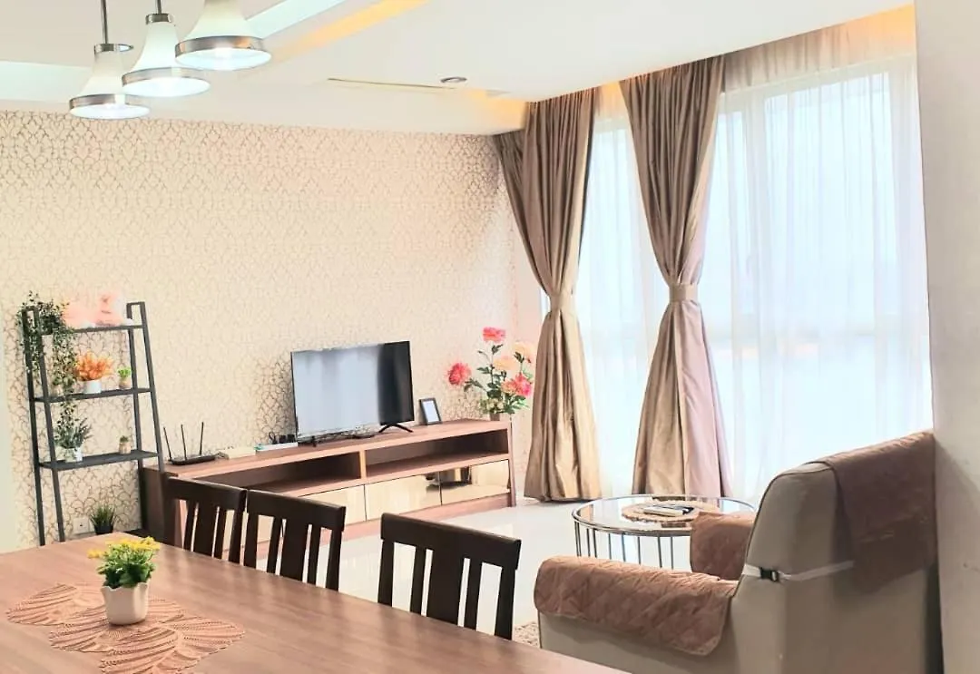 Regalia Suites Klcc View Rooftop Infinity Pool By Angkasa Homes Kuala Lumpur Malaysia