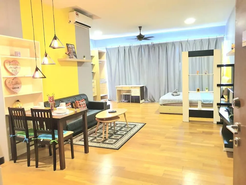 Regalia Suites Klcc View Rooftop Infinity Pool By Angkasa Homes Kuala Lumpur