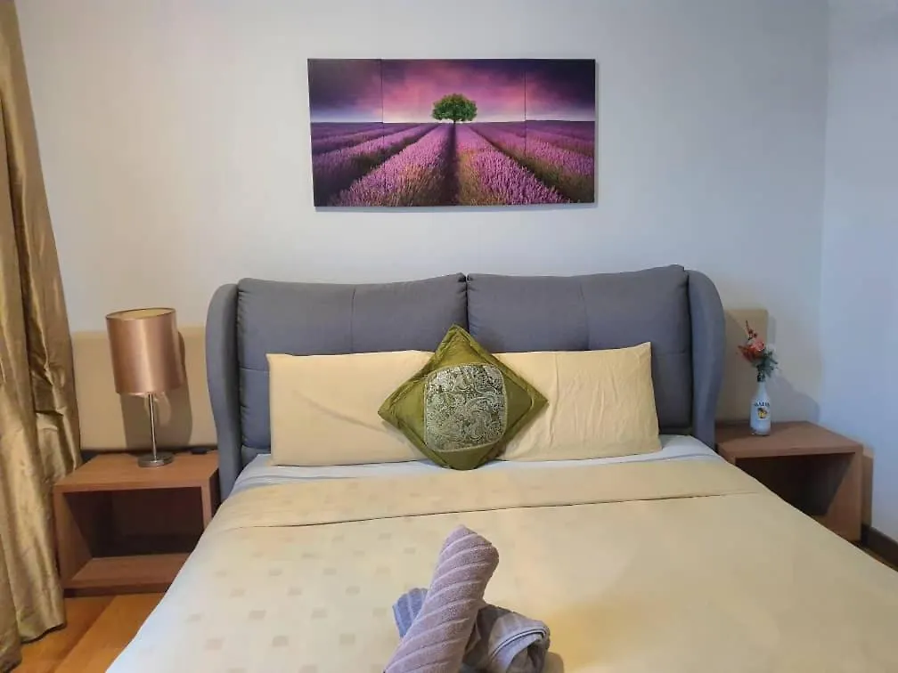 Regalia Suites Klcc View Rooftop Infinity Pool By Angkasa Homes Kuala Lumpur Apartment
