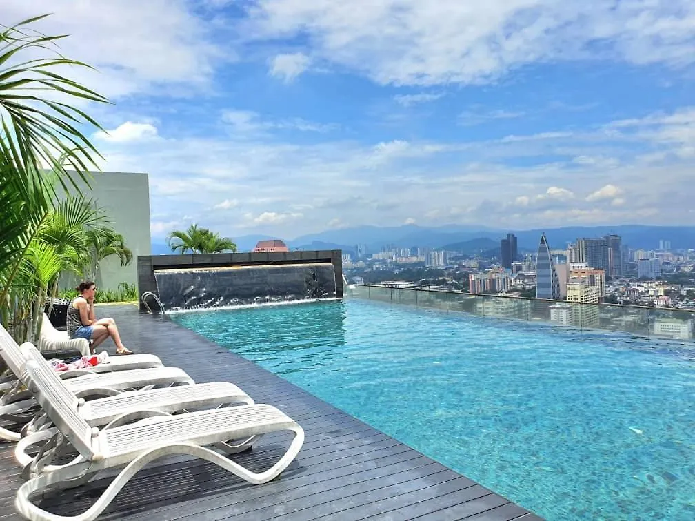 Apartment Regalia Suites Klcc View Rooftop Infinity Pool By Angkasa Homes Kuala Lumpur